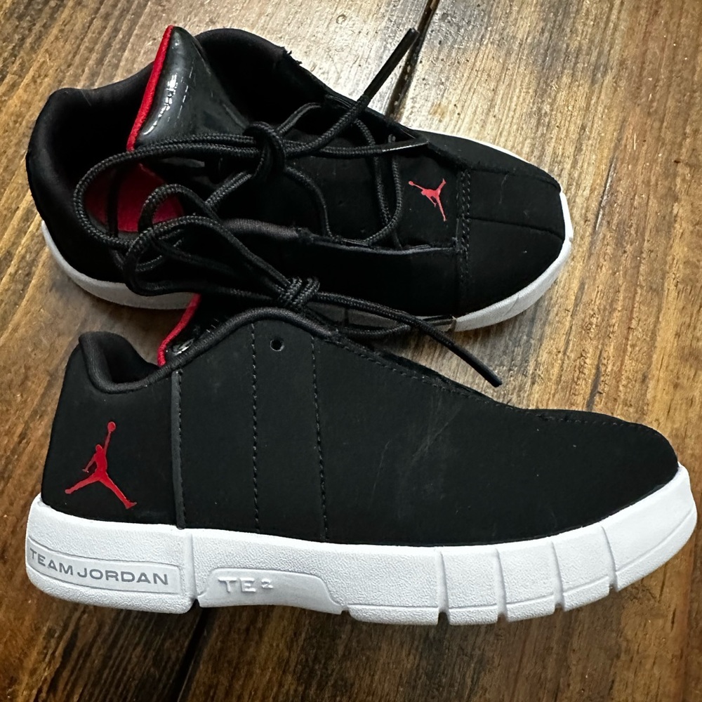 Jordan TE 2 Low Toddler Sneakers